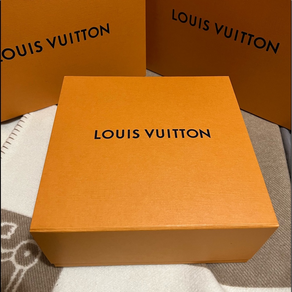 Louis Vuitton empty authentic square box, new!